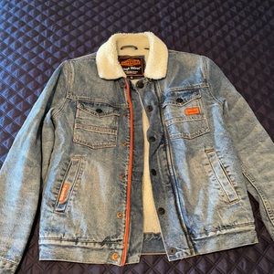 Men’s Superdry Sherpa lined jean jacket size Small